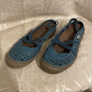 Muk Luk Sport Erin Sandal Turquoise - Size 10